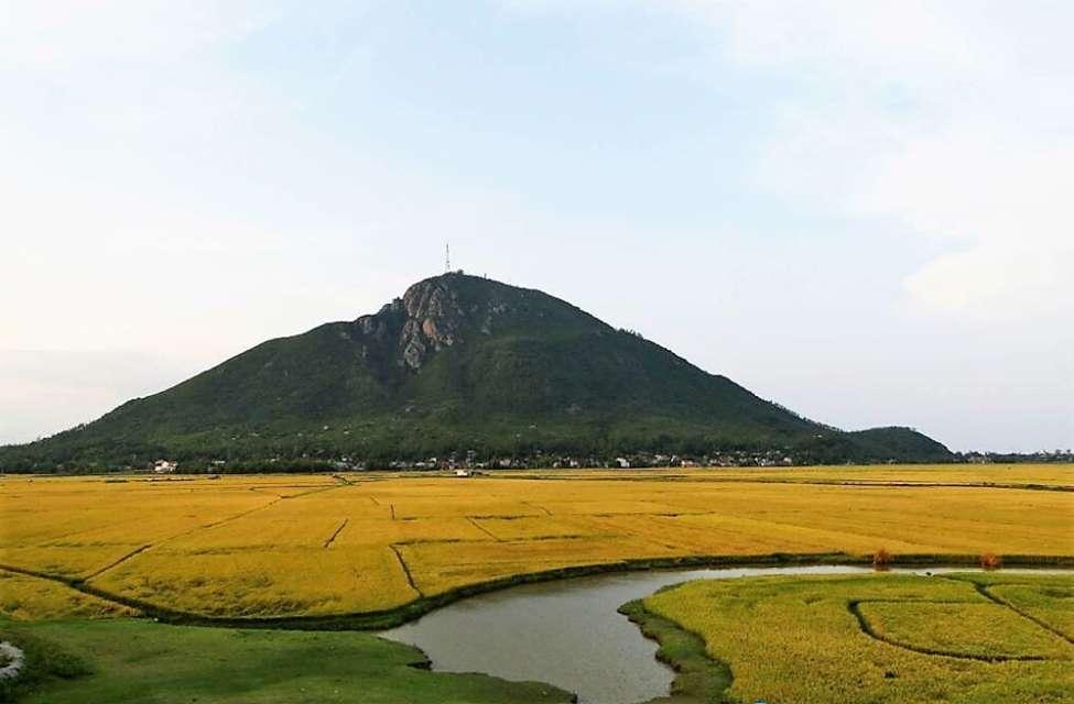 Núi Chóp Chài